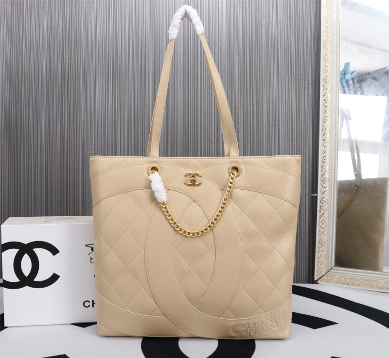 Ch**el shopping bags